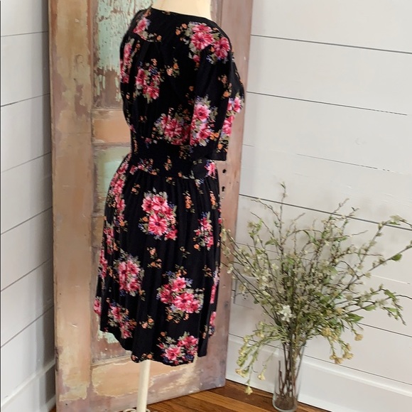 Floral dress - Picture 3 of 4